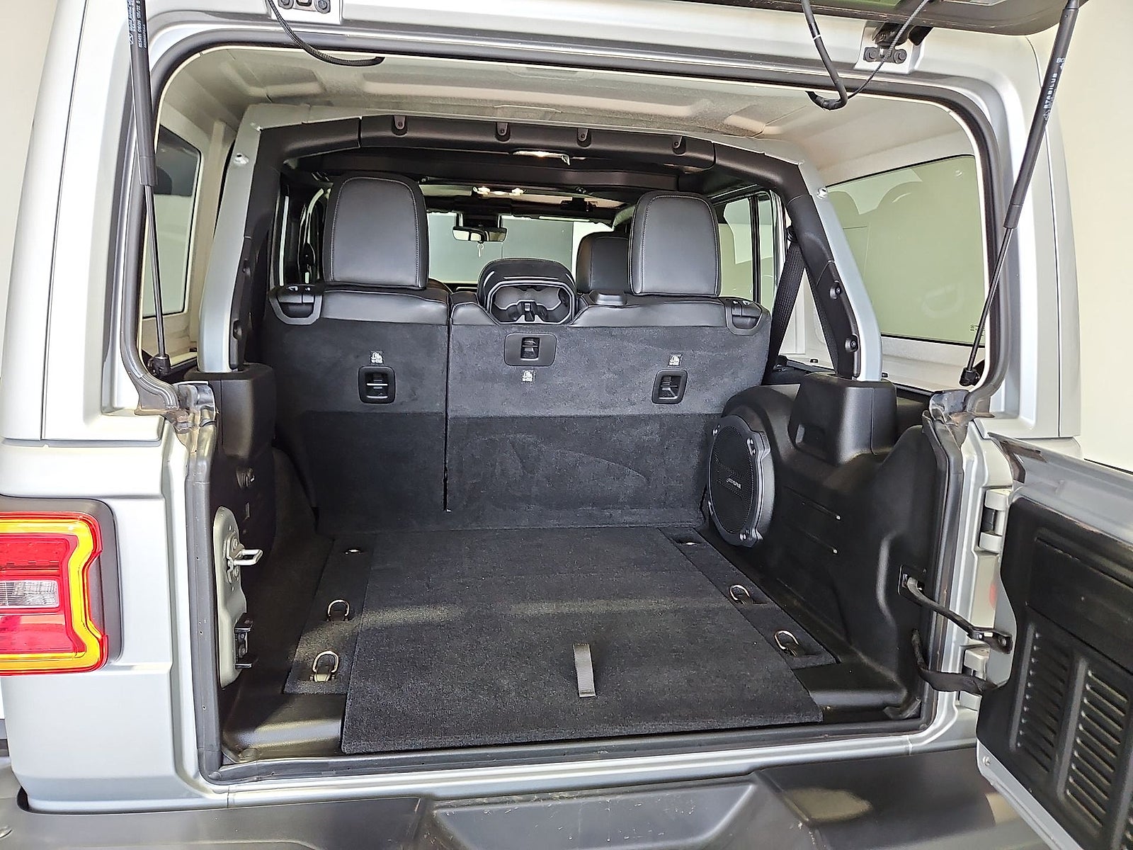 2022 Jeep Wrangler Unlimited Rubicon 392 - Photo 12