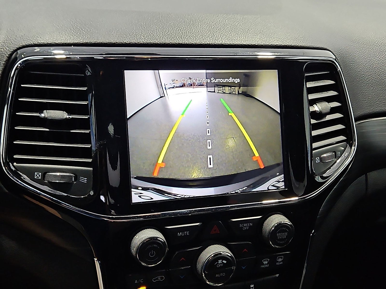2019 Jeep Grand Cherokee Altitude 4x2