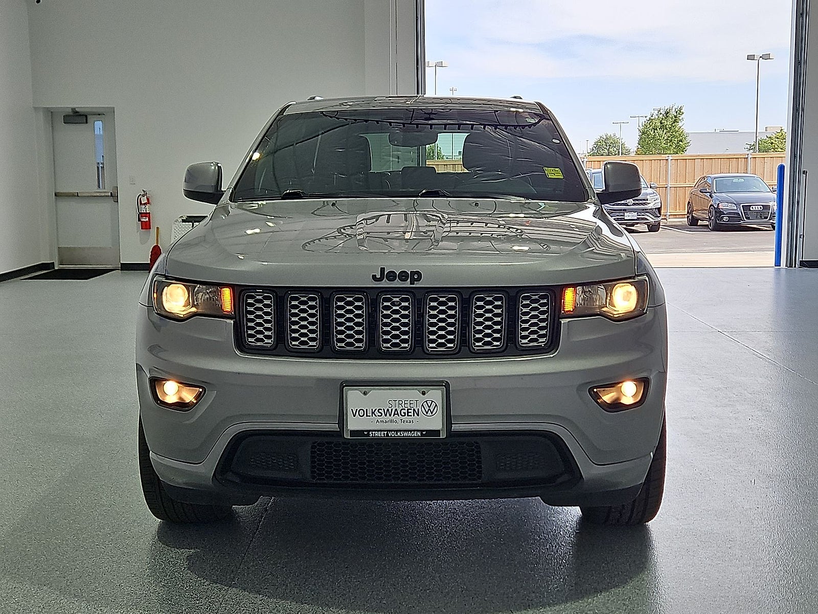 2019 Jeep Grand Cherokee Altitude 4x2