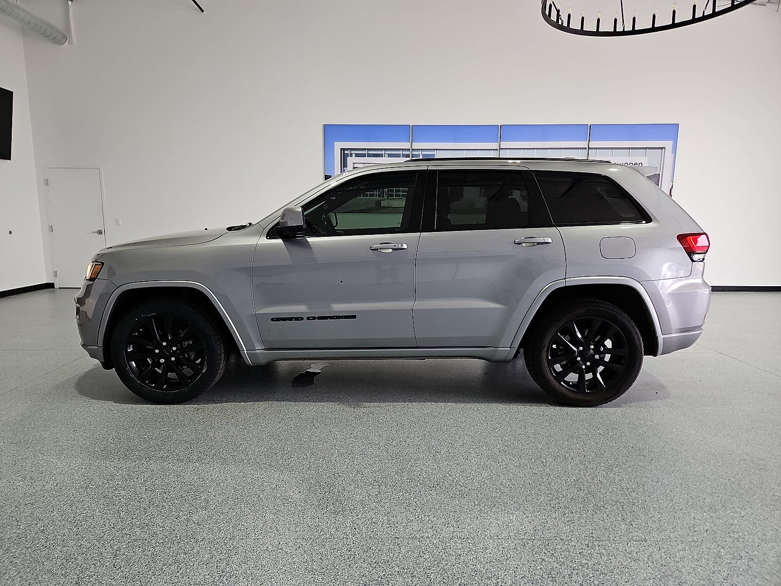 2019 Jeep Grand Cherokee Altitude 4x2
