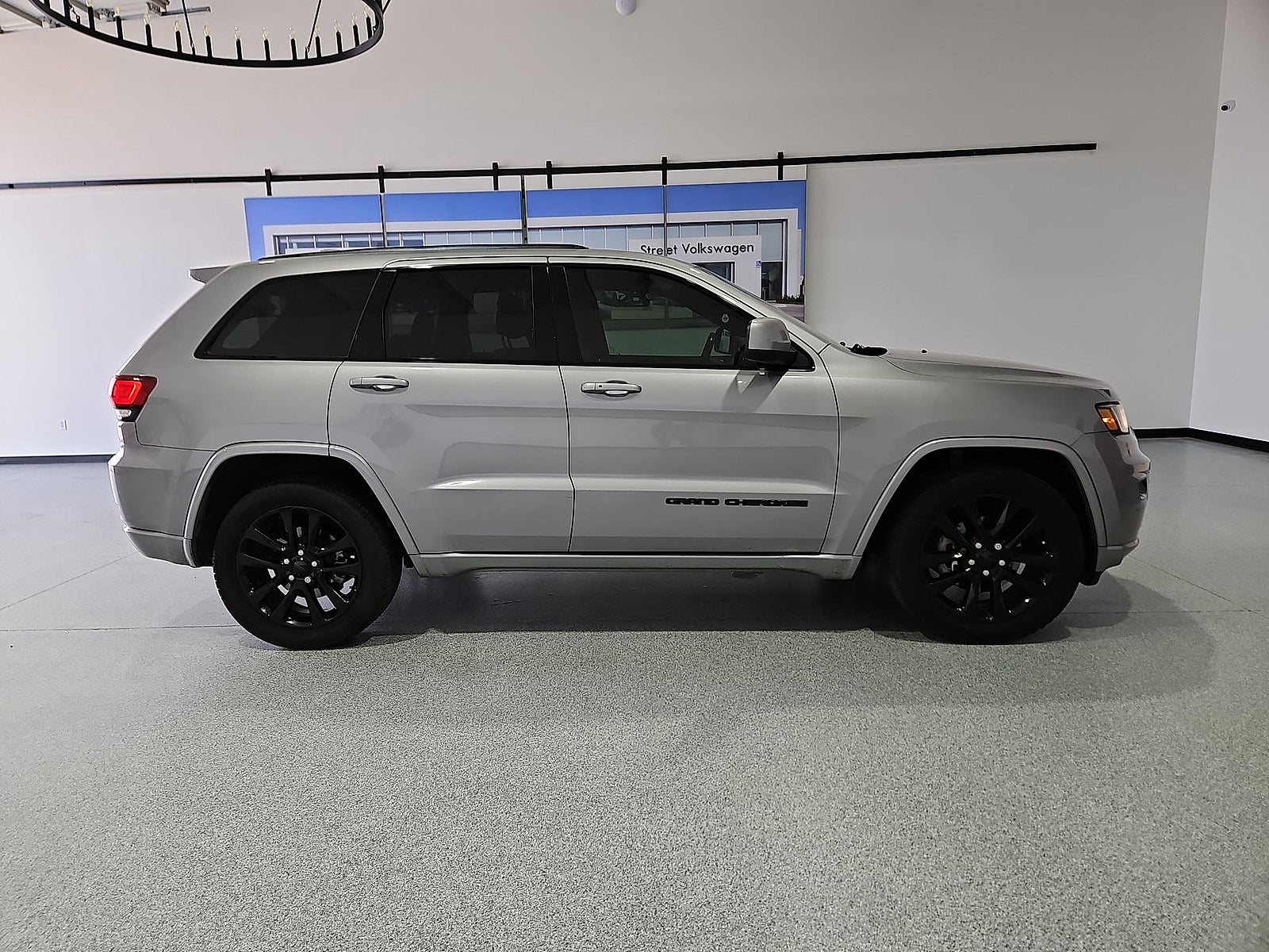2019 Jeep Grand Cherokee Altitude 4x2