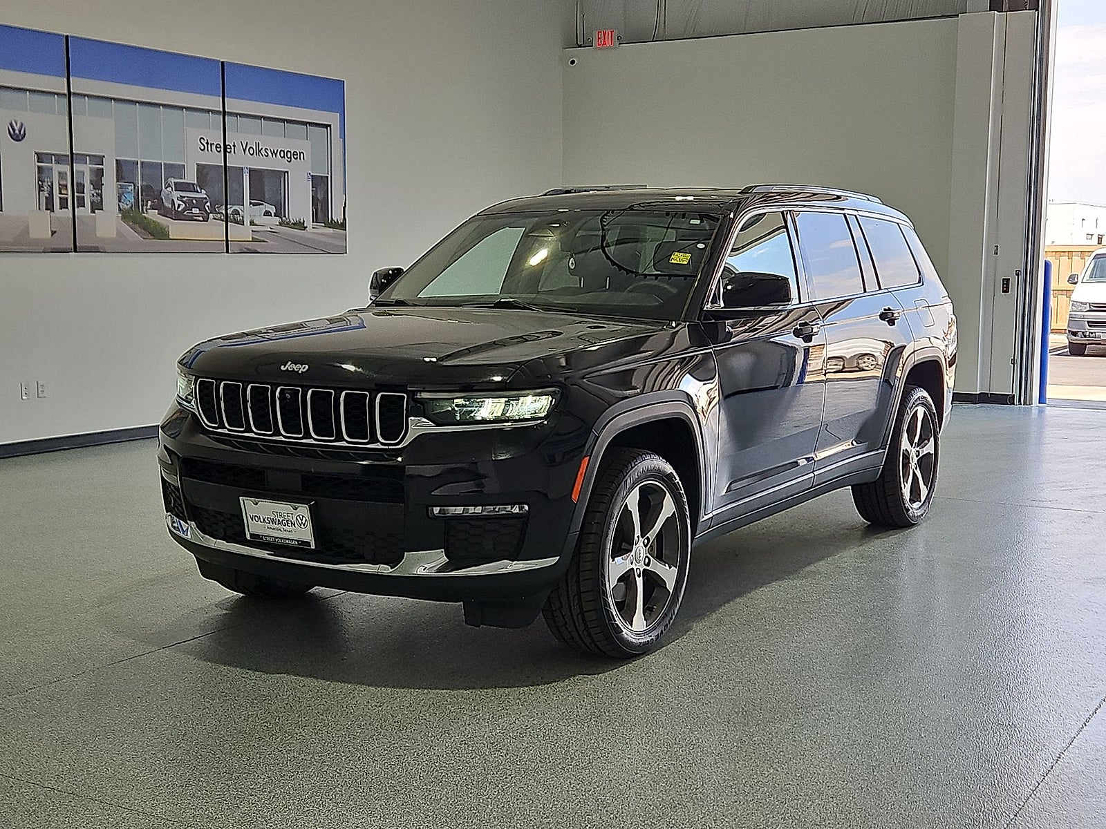 2023 Jeep Grand Cherokee L Limited 4x4