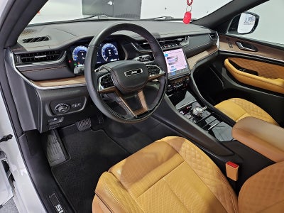 2025 Jeep Grand Cherokee L Summit 4x4