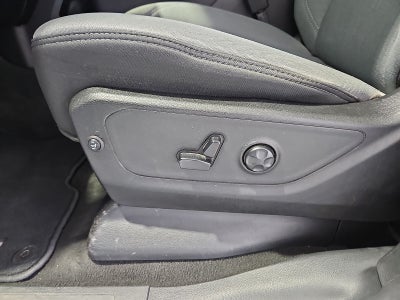 2020 RAM 1500 Lone Star Crew Cab 4x4 5'7" Box