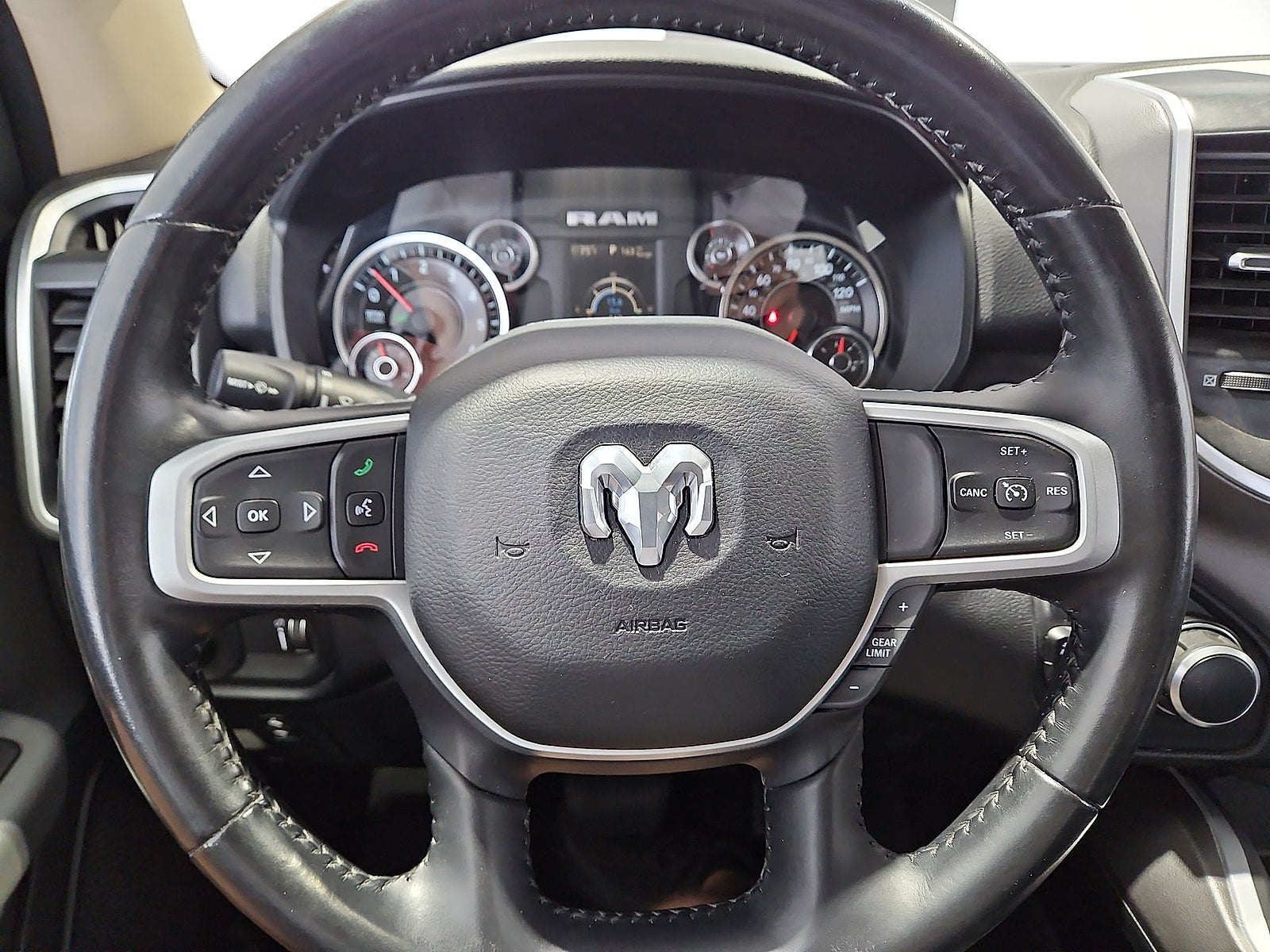 2020 RAM 1500 Lone Star Crew Cab 4x4 5'7" Box