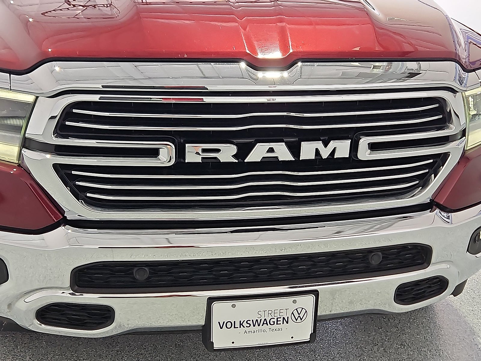 2021 RAM 1500 Laramie Crew Cab 4x4 5'7" Box