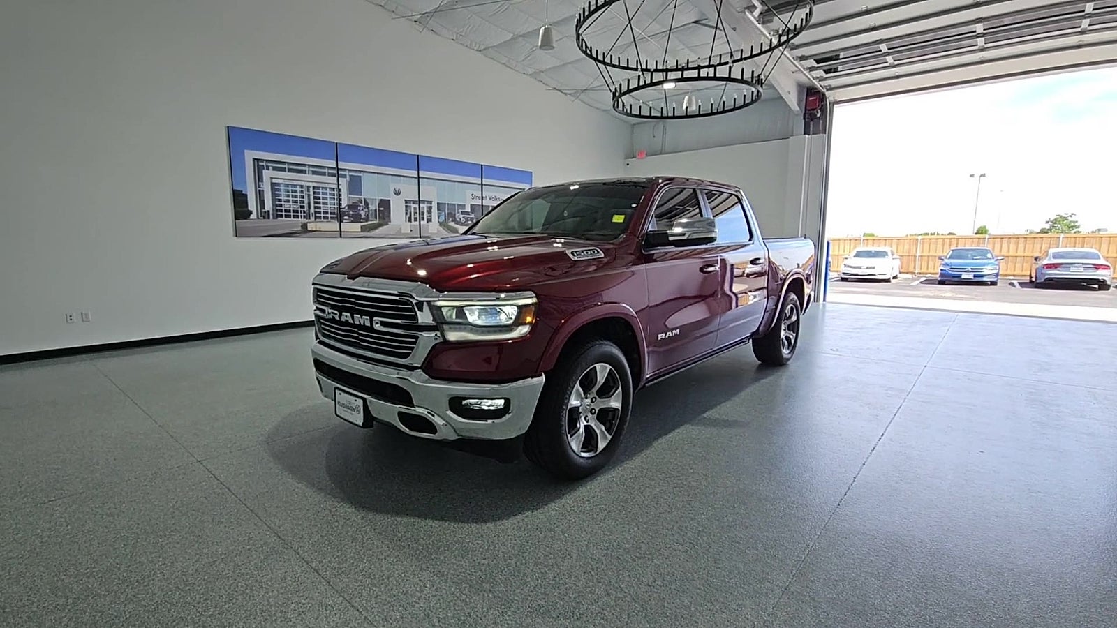 2021 RAM 1500 Laramie Crew Cab 4x4 5'7" Box