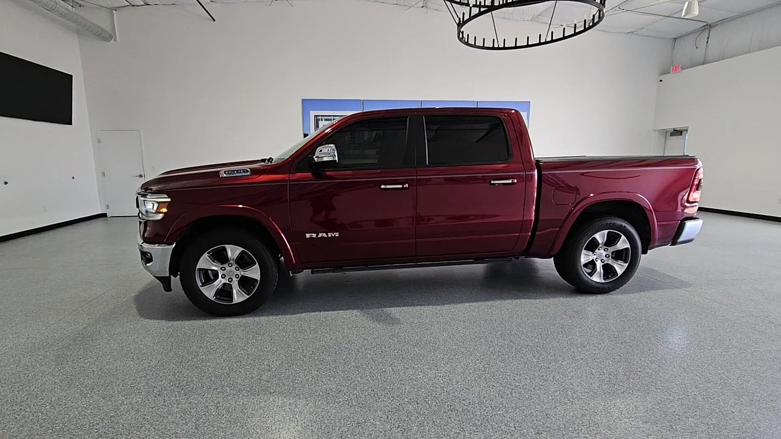 2021 RAM 1500 Laramie Crew Cab 4x4 5'7" Box