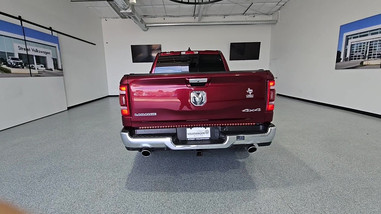 2021 RAM 1500 Laramie Crew Cab 4x4 5'7" Box