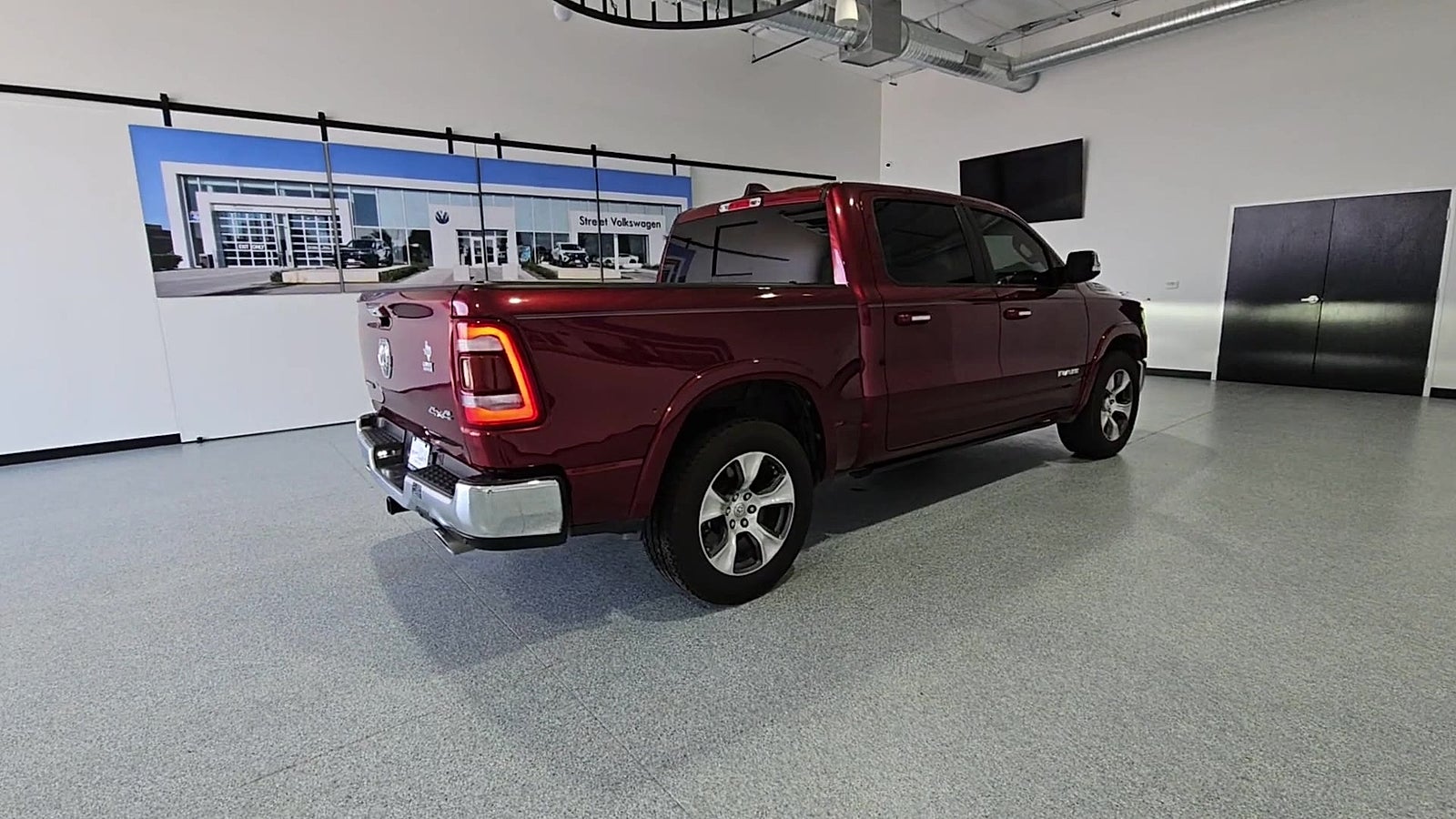 2021 RAM 1500 Laramie Crew Cab 4x4 5'7" Box