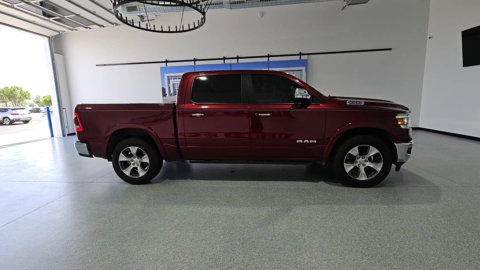 2021 RAM 1500 Laramie Crew Cab 4x4 5'7" Box