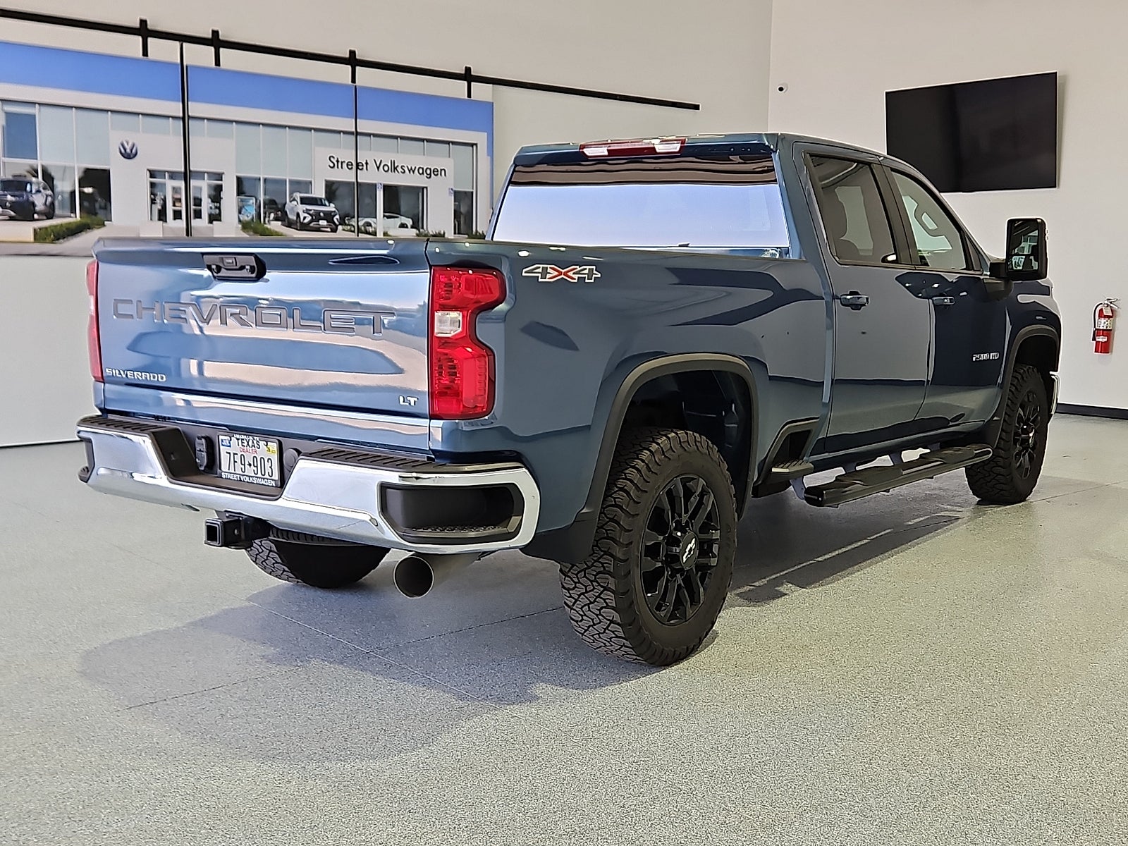 2025 Chevrolet Silverado 2500HD 4WD Crew Cab Standard Bed LT
