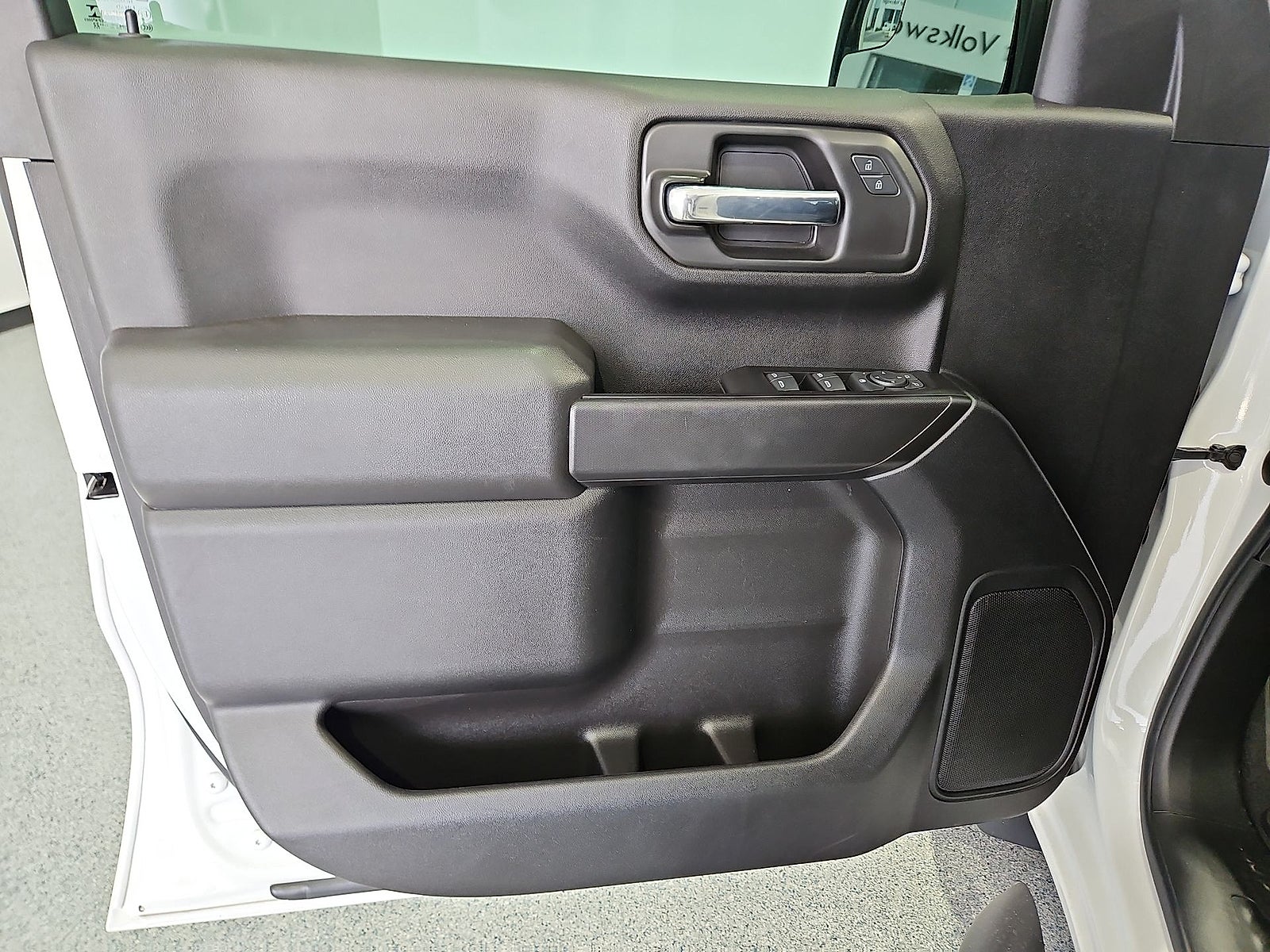 2022 Chevrolet Silverado 1500 2WD Crew Cab Short Bed Custom