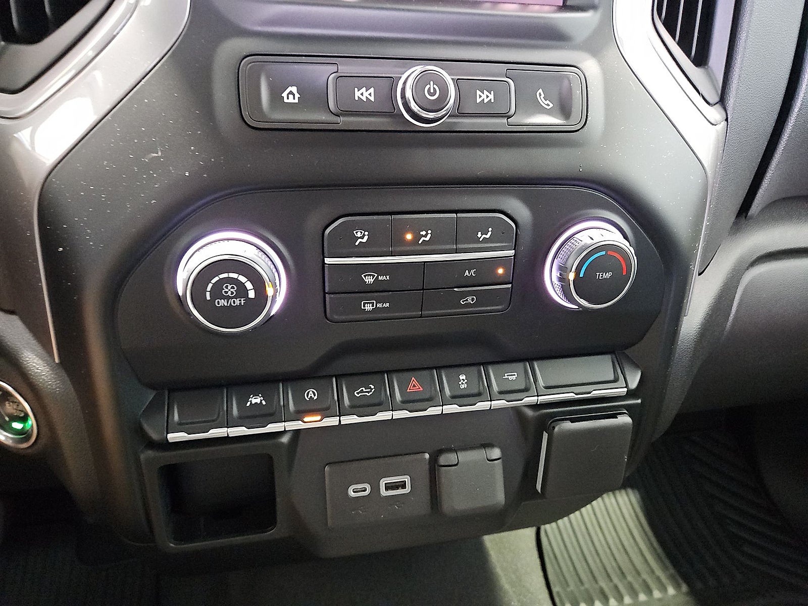 2022 Chevrolet Silverado 1500 2WD Crew Cab Short Bed Custom