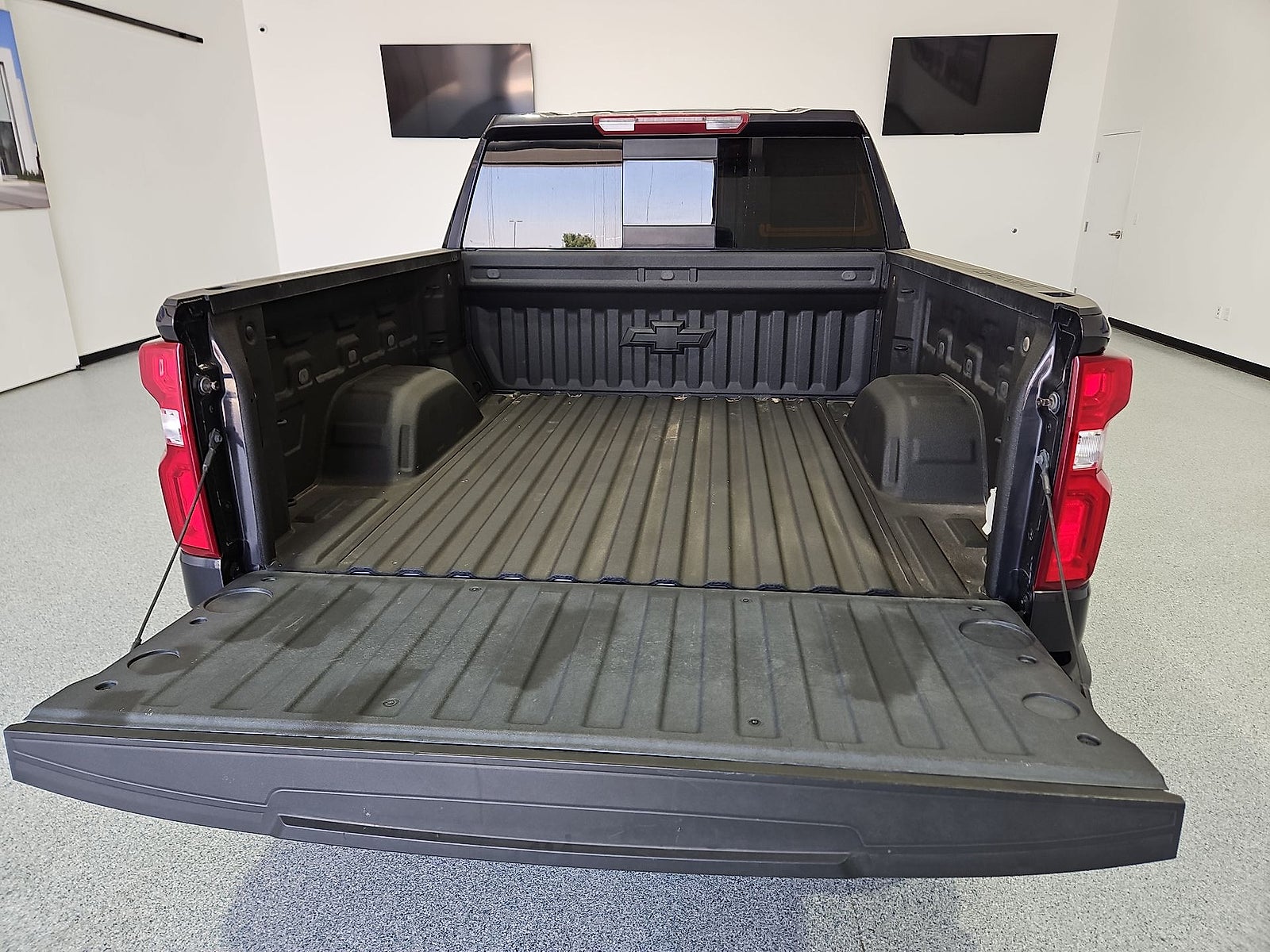 2022 Chevrolet Silverado 1500 4WD Crew Cab Short Bed RST