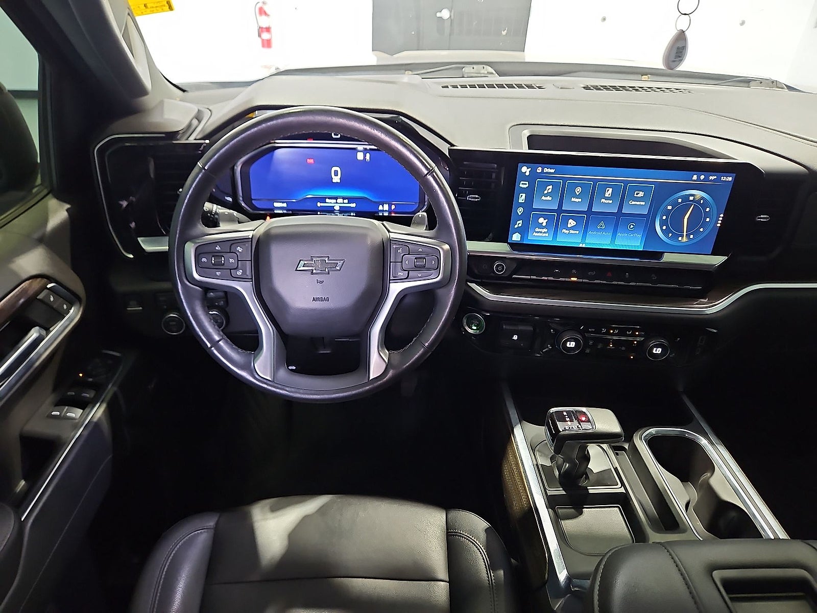 2022 Chevrolet Silverado 1500 4WD Crew Cab Short Bed RST