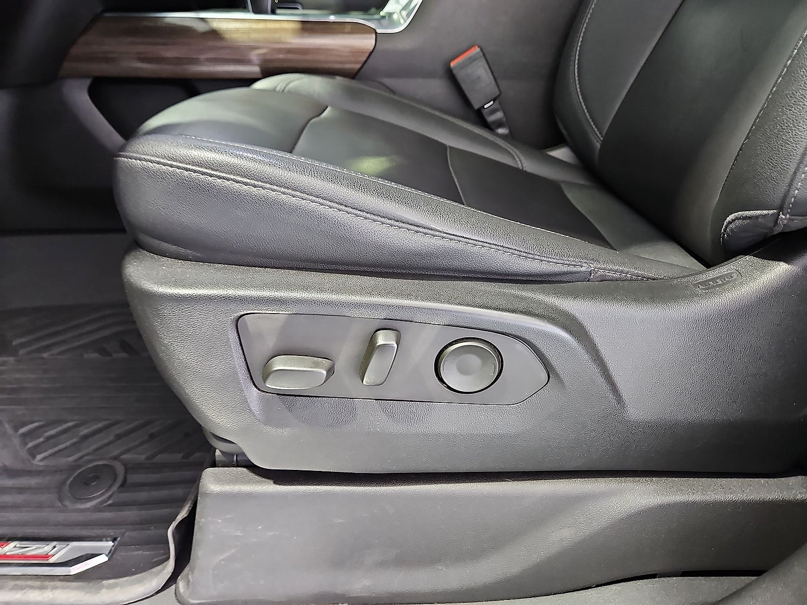 2022 Chevrolet Silverado 1500 4WD Crew Cab Short Bed RST