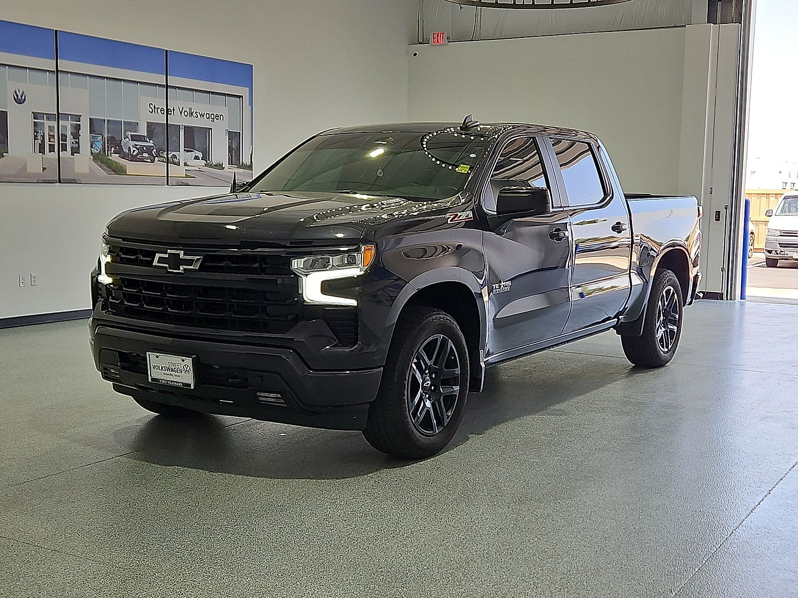 2022 Chevrolet Silverado 1500 4WD Crew Cab Short Bed RST