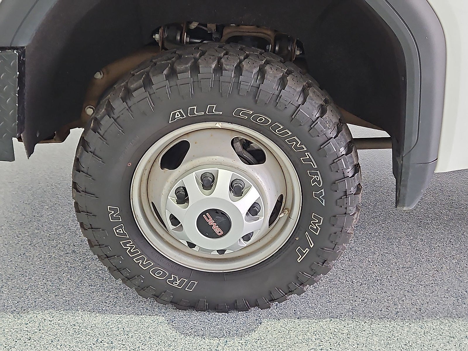 2021 GMC Sierra 3500HD Chassis 4WD Crew Cab 177 WB, 60" CA"