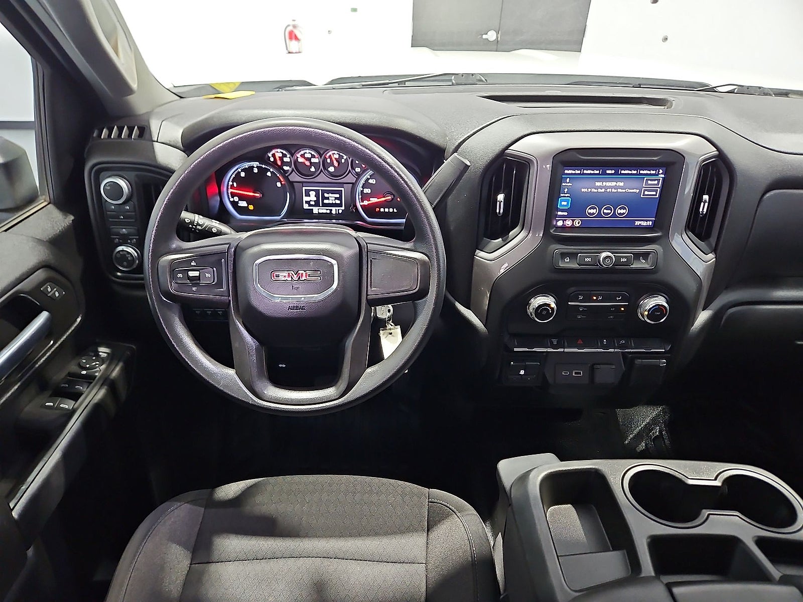 2021 GMC Sierra 3500HD Chassis 4WD Crew Cab 177 WB, 60" CA"