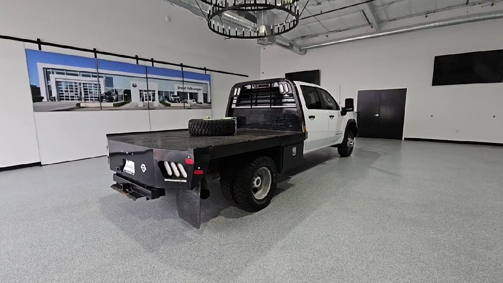 2021 GMC Sierra 3500HD Chassis 4WD Crew Cab 177 WB, 60" CA"