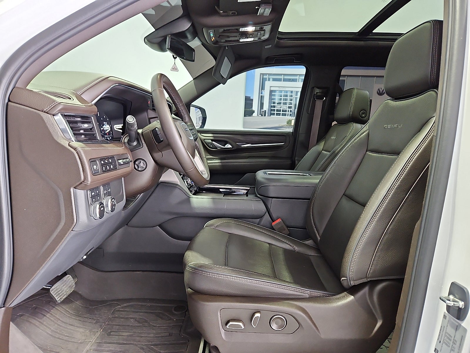2023 GMC Yukon 4WD Denali
