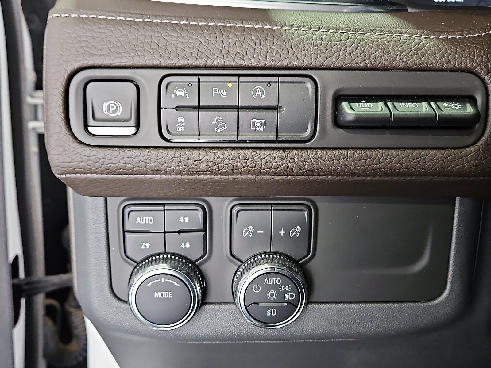 2023 GMC Yukon 4WD Denali