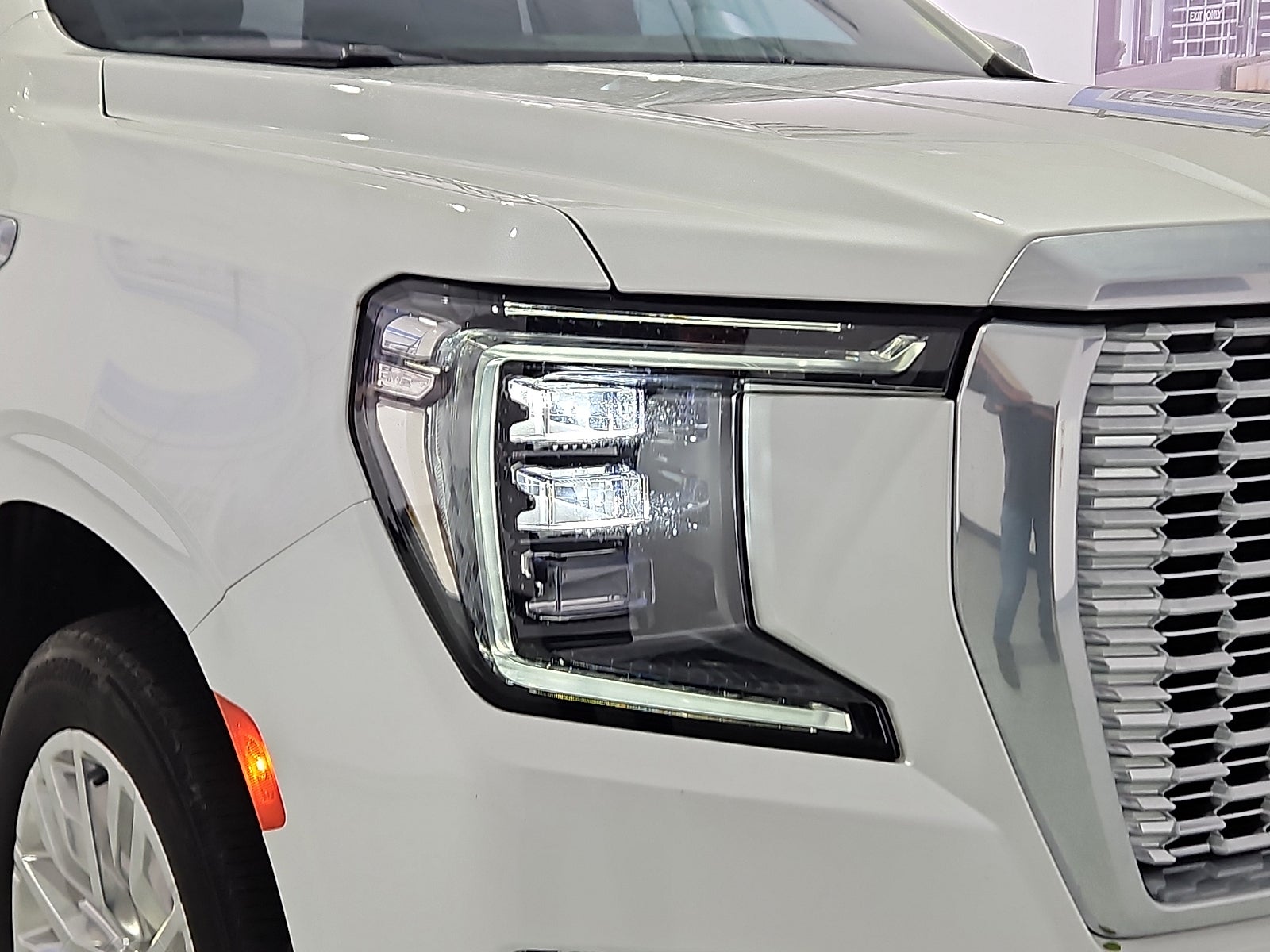 2023 GMC Yukon 4WD Denali