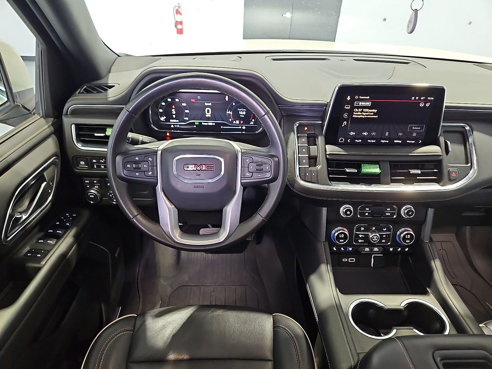 2024 GMC Yukon XL 4WD SLT