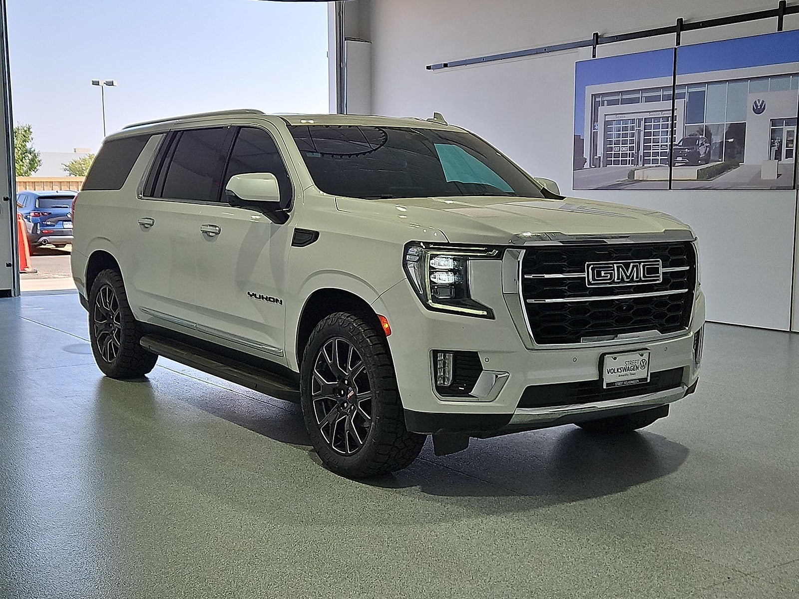 2024 GMC Yukon XL 4WD SLT