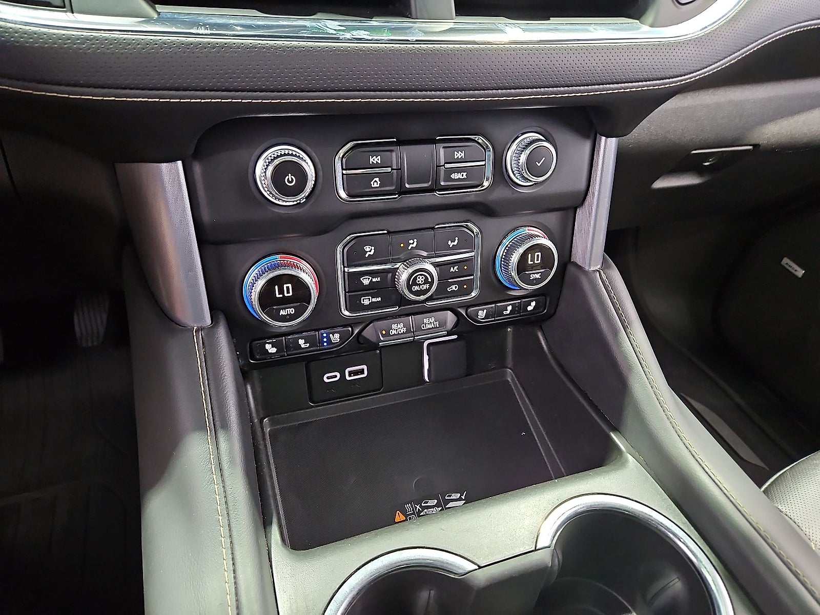 2024 GMC Yukon XL 4WD SLT