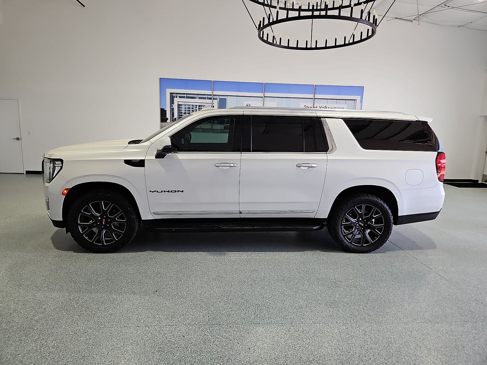 2024 GMC Yukon XL 4WD SLT