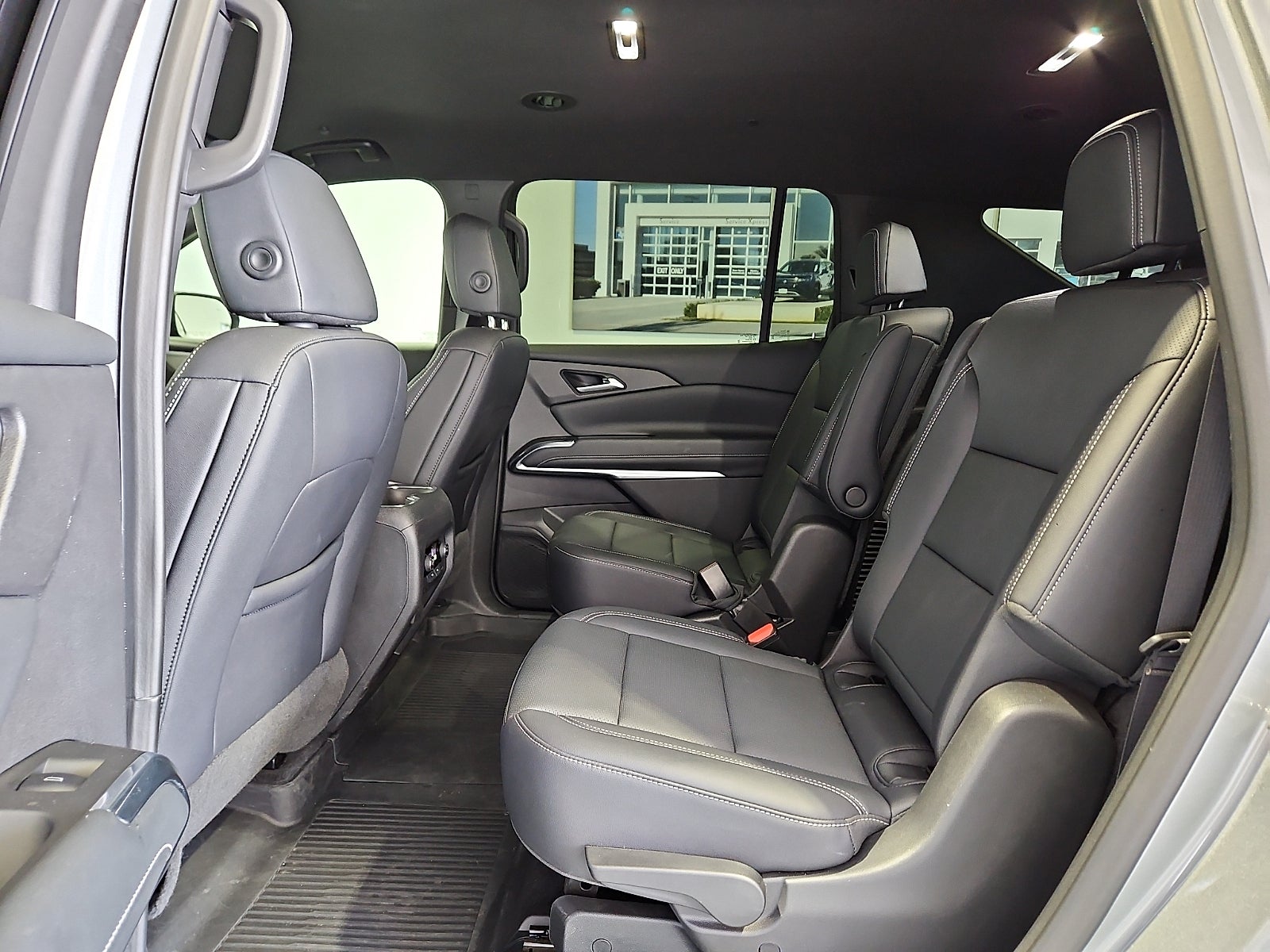 2025 Chevrolet Traverse FWD LT