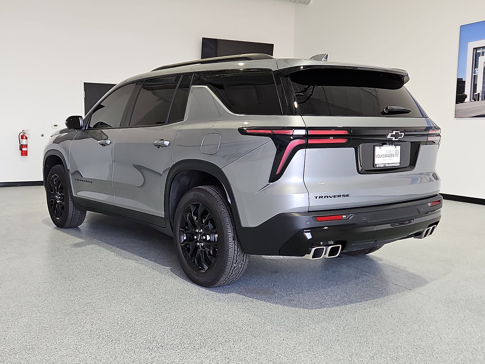 2025 Chevrolet Traverse FWD LT