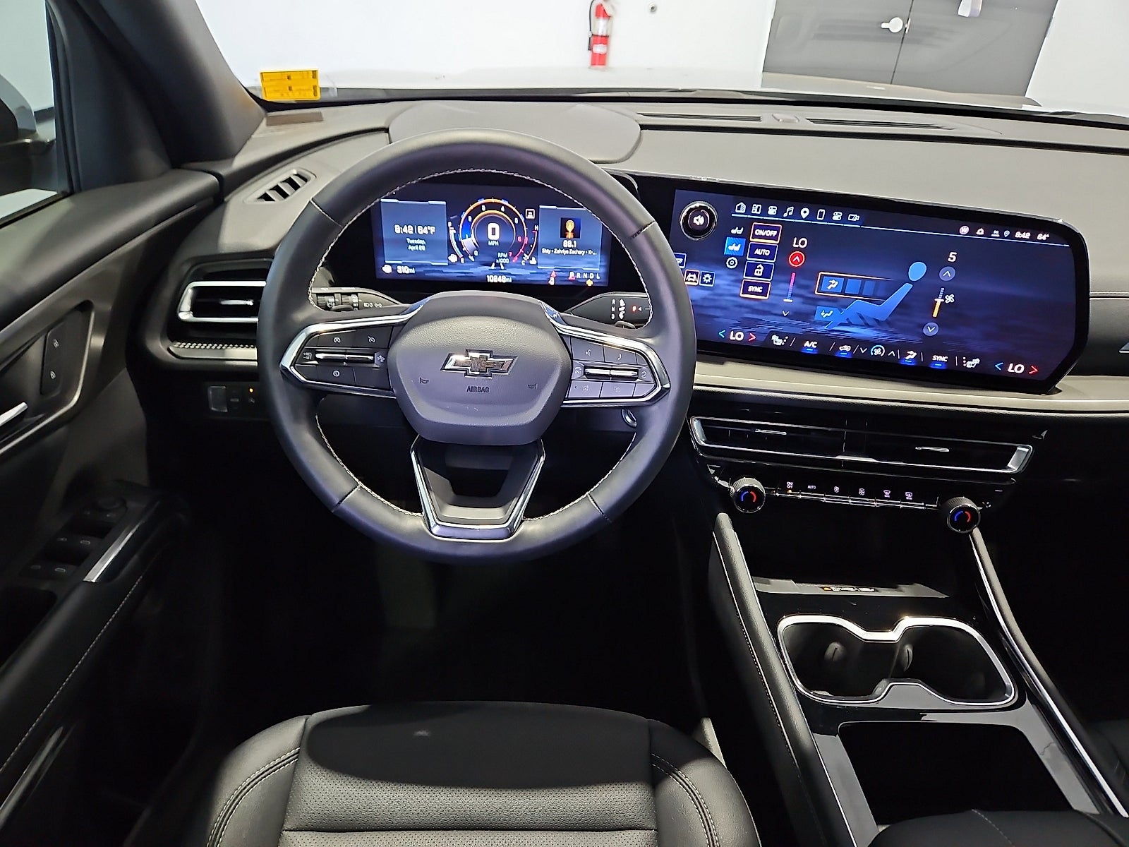 2025 Chevrolet Traverse FWD LT