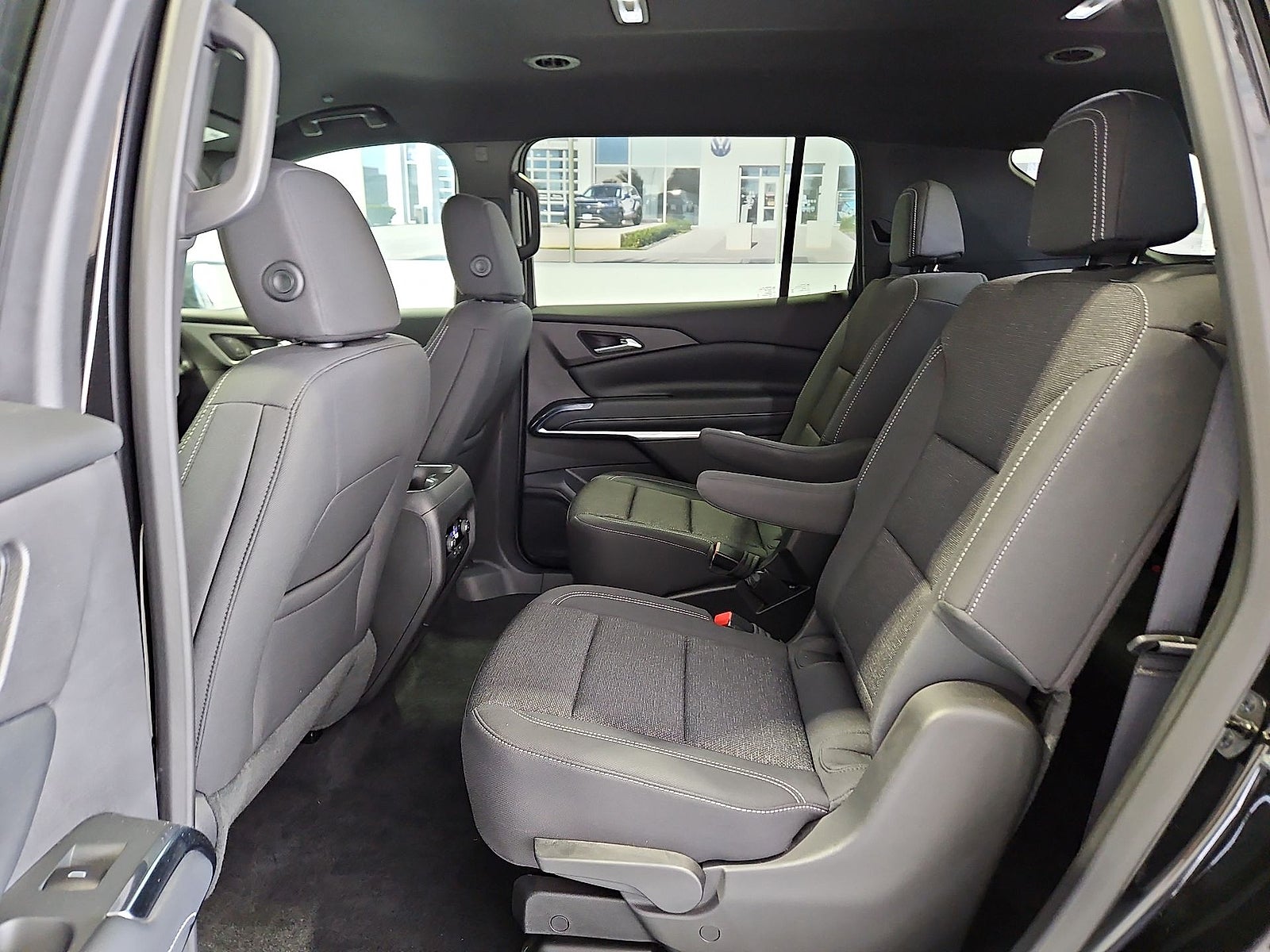 2025 Chevrolet Traverse FWD LT