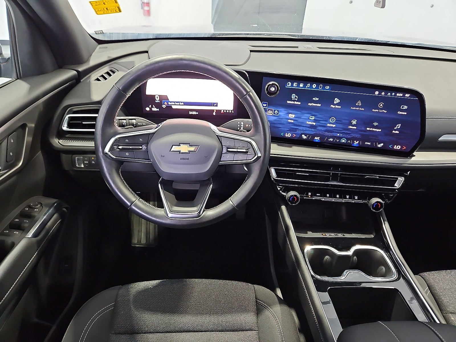 2025 Chevrolet Traverse FWD LT