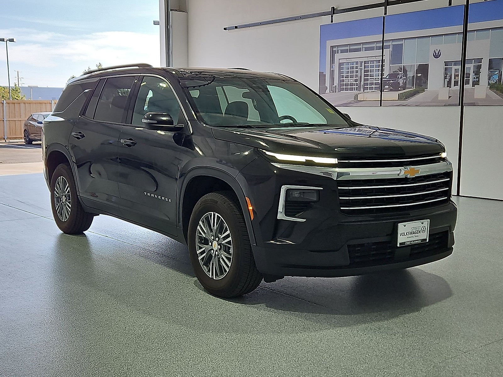 2025 Chevrolet Traverse FWD LT