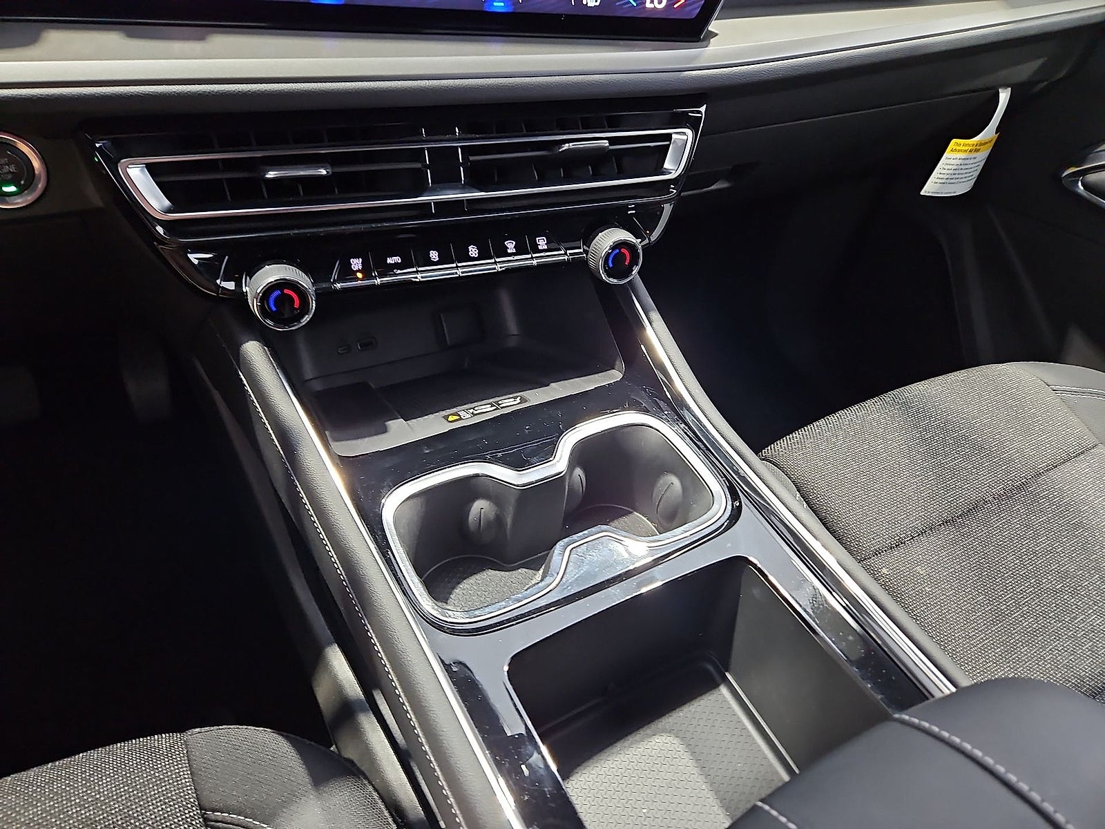 2025 Chevrolet Traverse FWD LT
