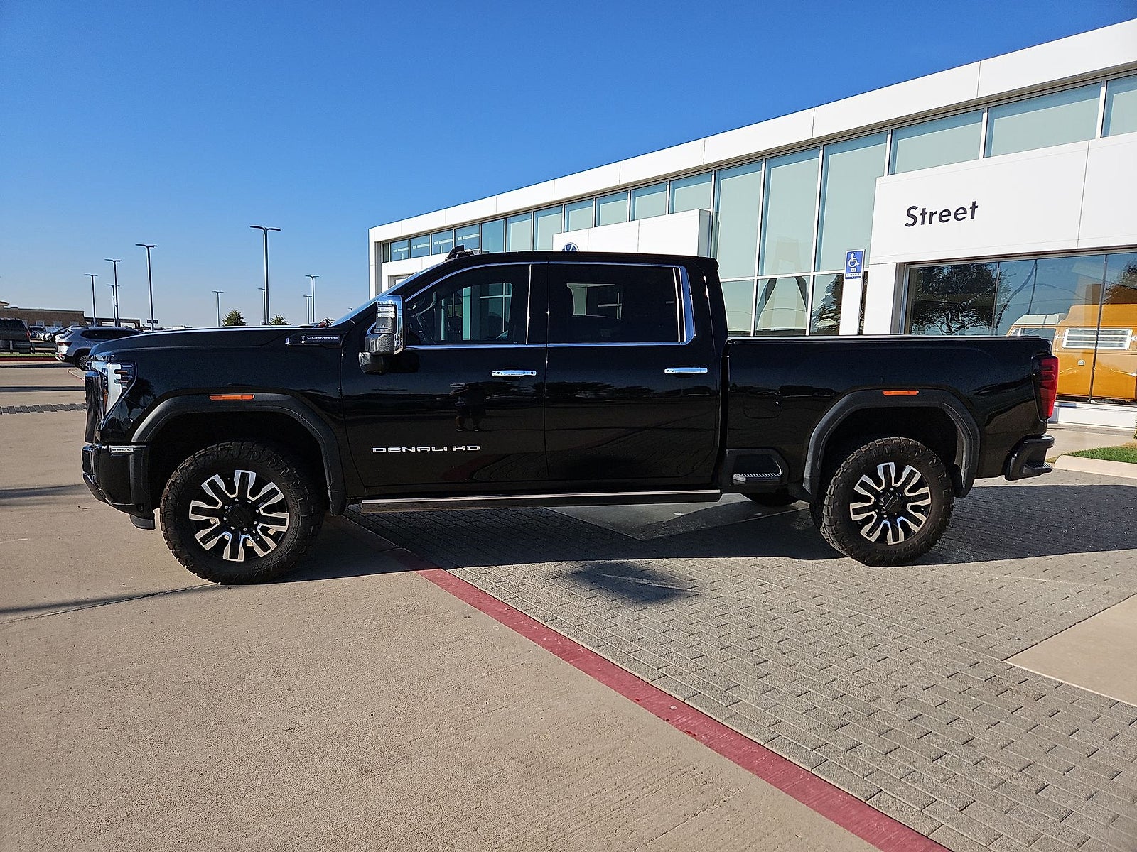 2024 GMC Sierra 2500HD 4WD Crew Cab Standard Bed Denali Ultimate