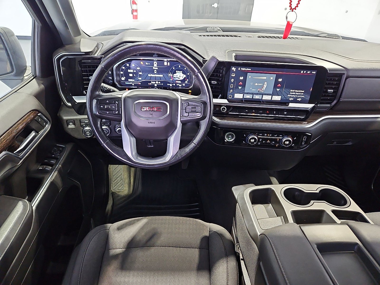 2022 GMC Sierra 1500 4WD Crew Cab Short Box Elevation
