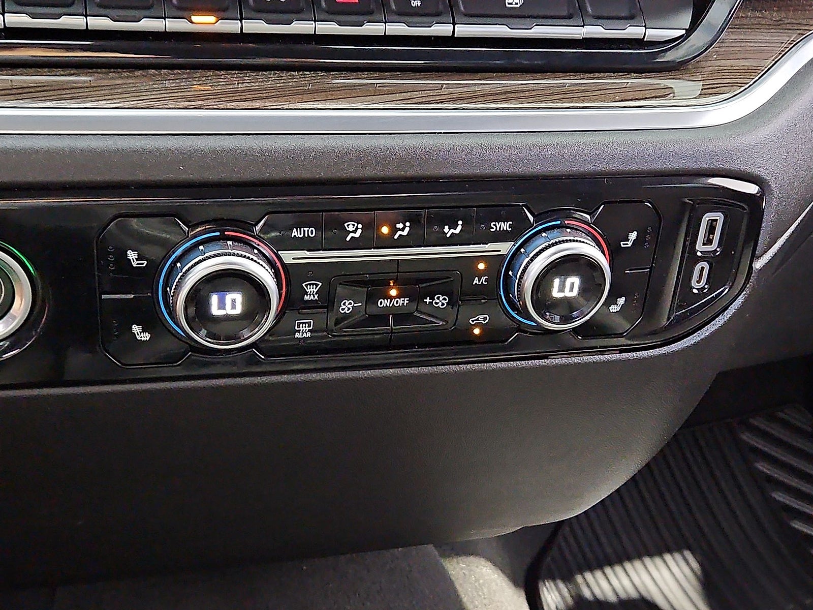 2022 GMC Sierra 1500 4WD Crew Cab Short Box Elevation