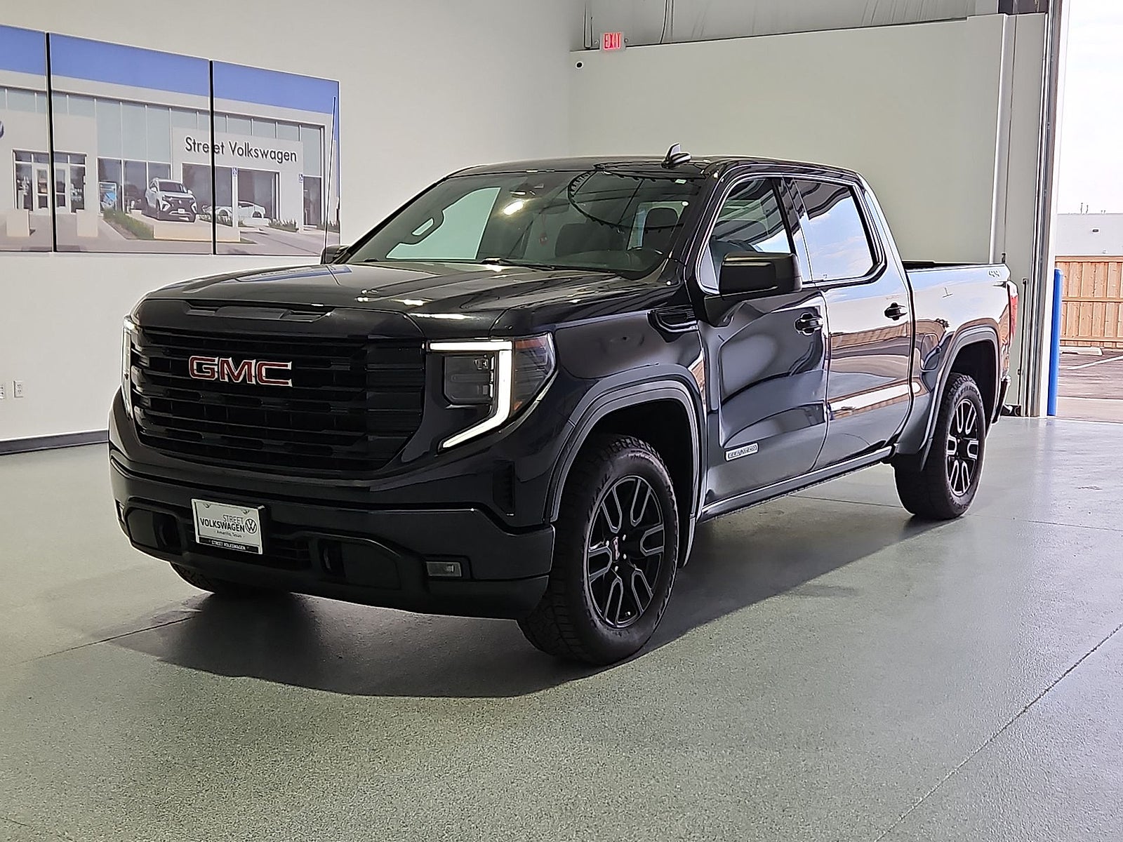 2022 GMC Sierra 1500 4WD Crew Cab Short Box Elevation