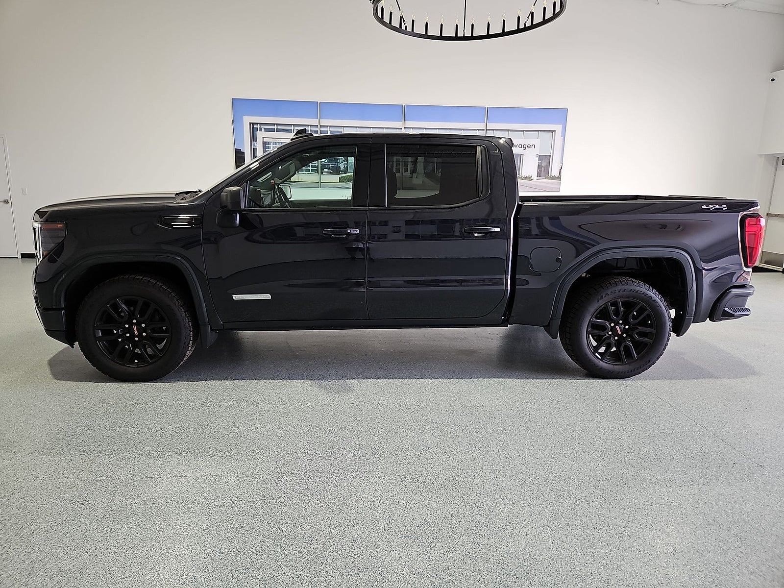 2022 GMC Sierra 1500 4WD Crew Cab Short Box Elevation
