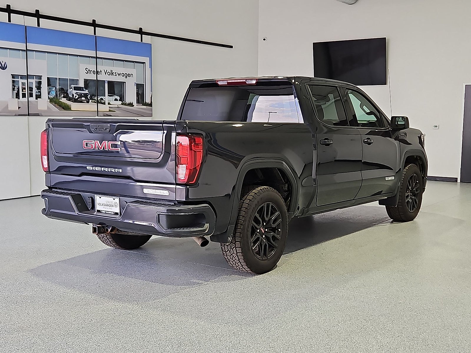 2022 GMC Sierra 1500 4WD Crew Cab Short Box Elevation