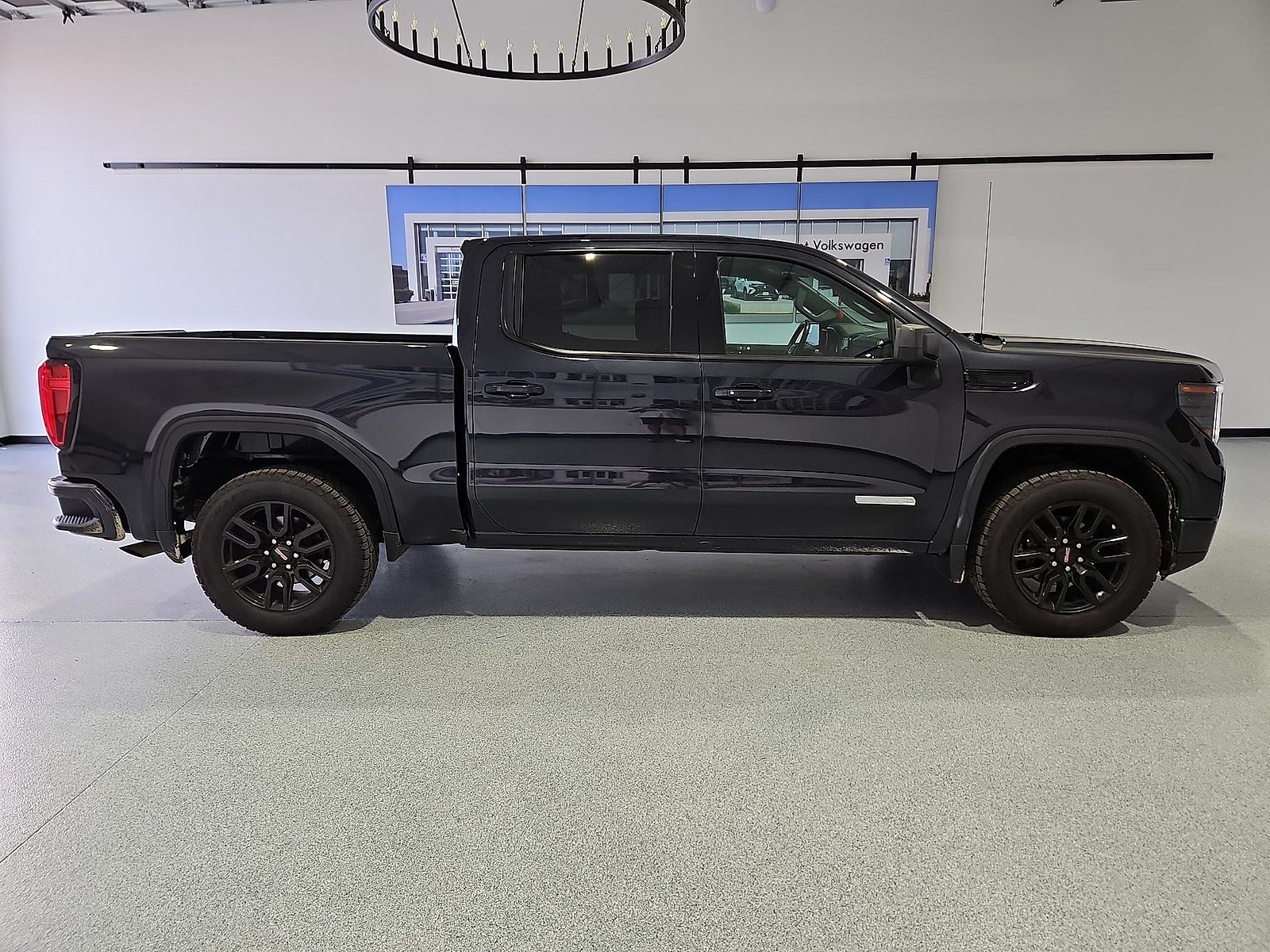 2022 GMC Sierra 1500 4WD Crew Cab Short Box Elevation