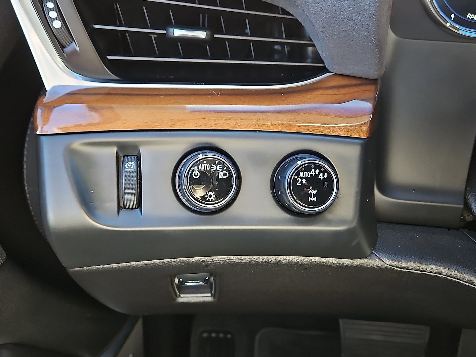 2018 Cadillac Escalade Premium Luxury