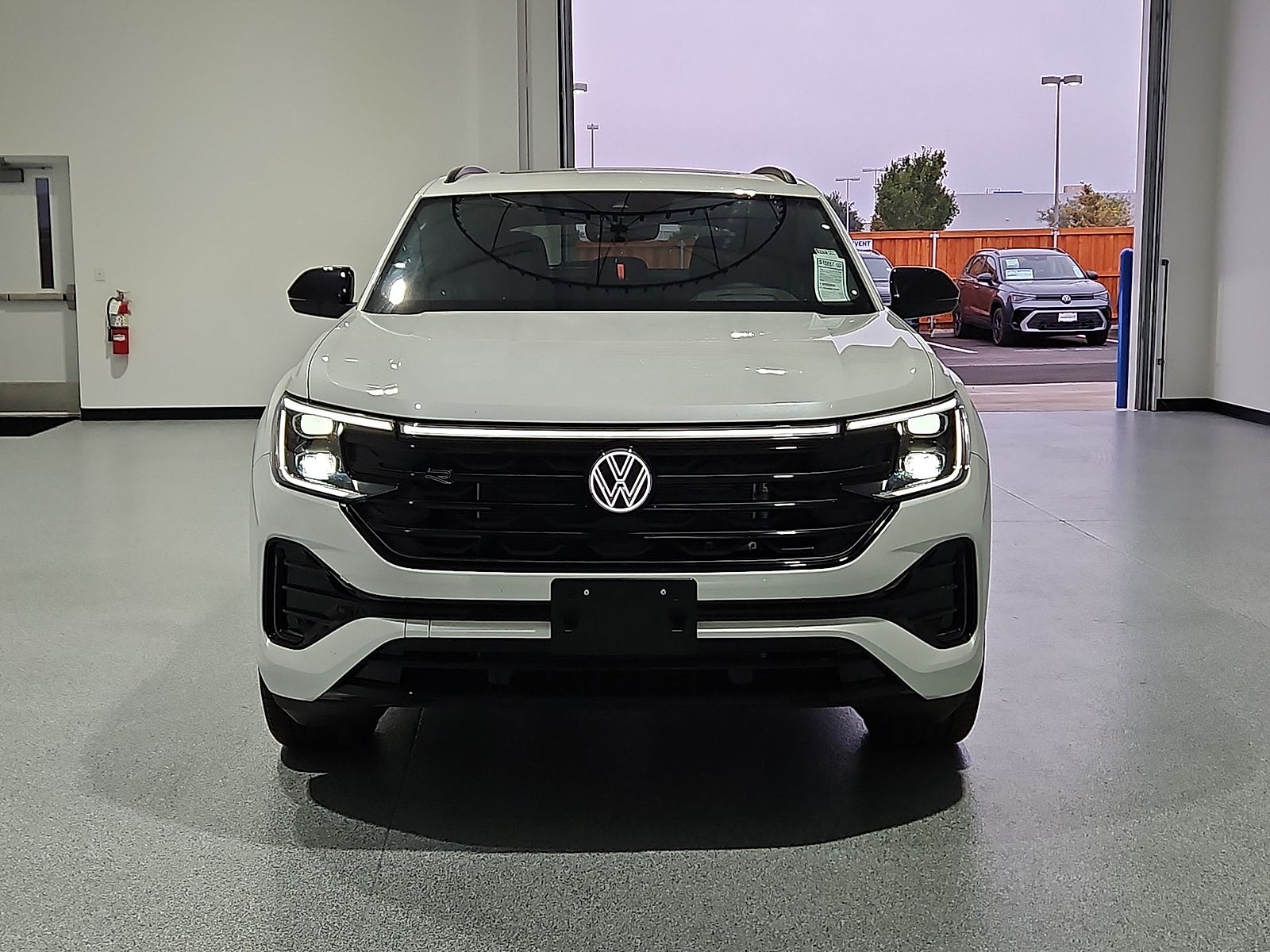 2026 Volkswagen Atlas Cross Sport SEL R-Line Black