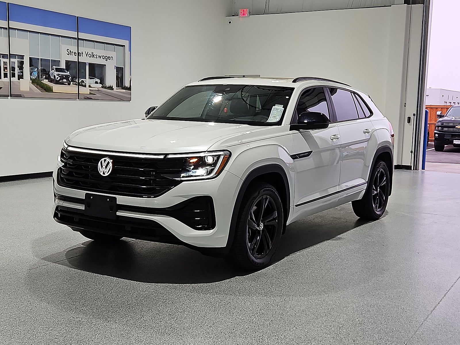 2026 Volkswagen Atlas Cross Sport SEL R-Line Black
