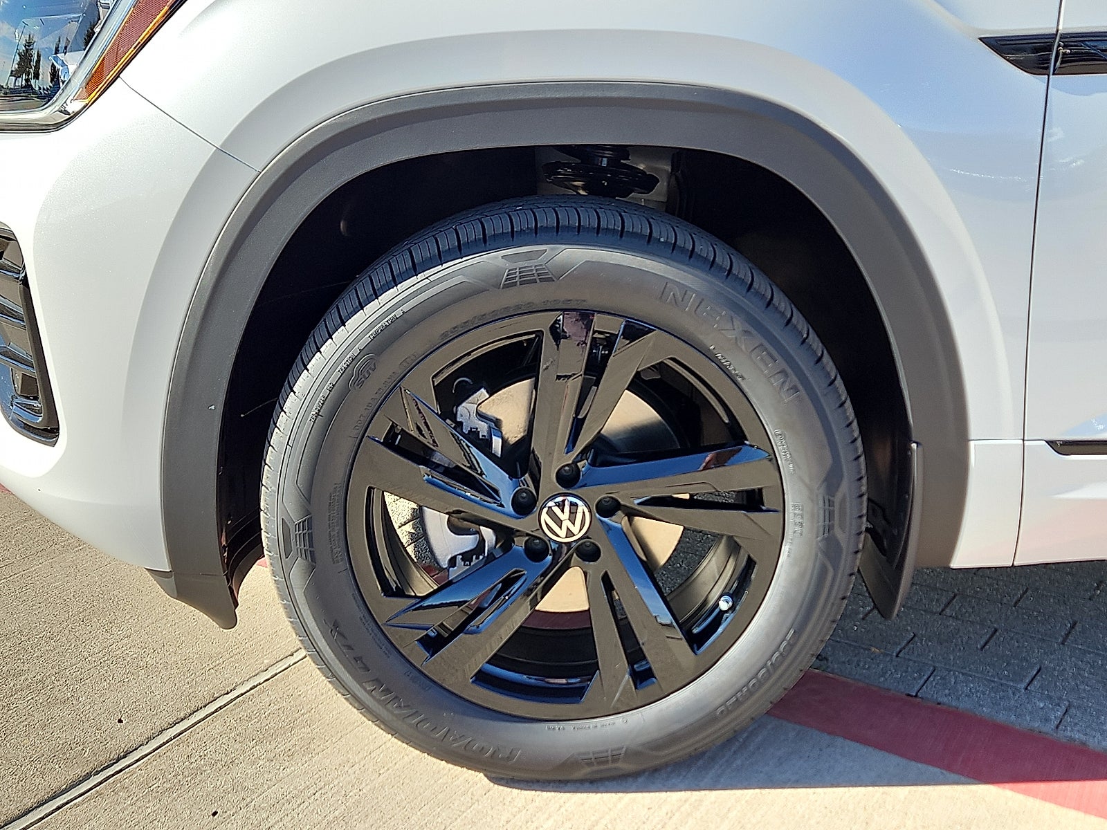 2026 Volkswagen Atlas Cross Sport 2.0T SEL R-Line Black